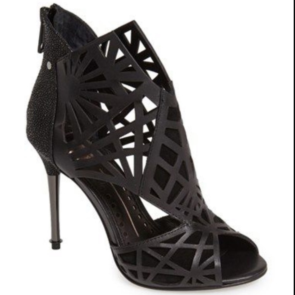 Dolce Vita Black Leather Lazer Cutout Sandals.